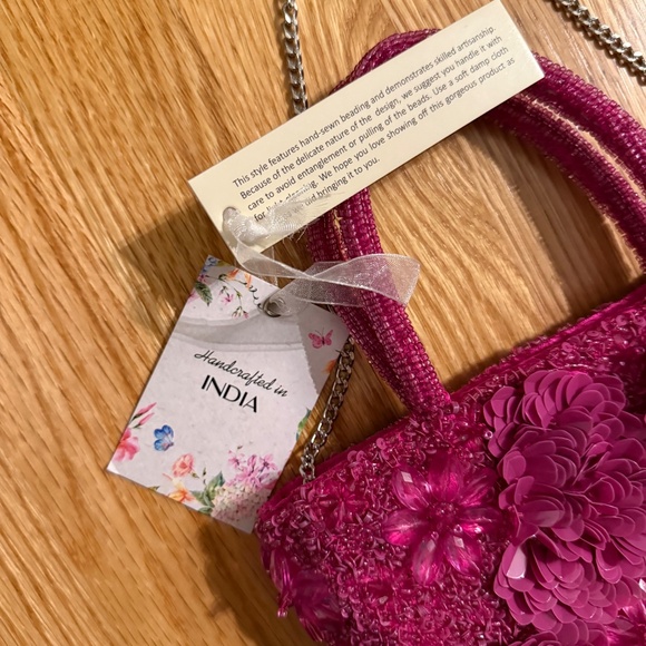 Viral Beaded Bag - Picture 7 of 7